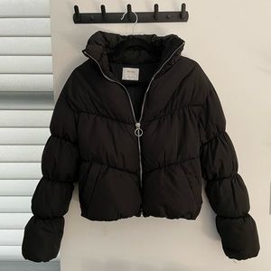 Bershka Cropped Black Puffer Size S